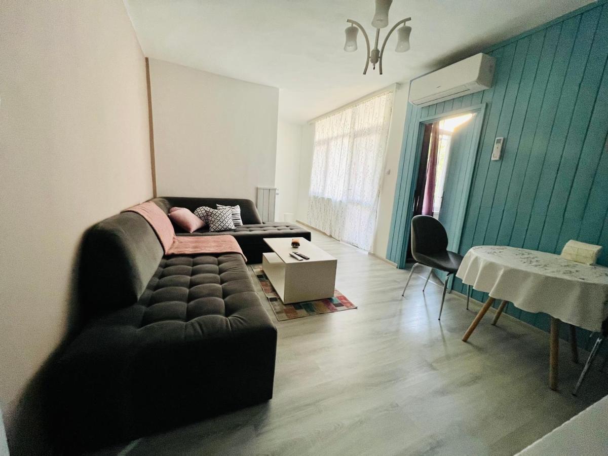 Midtown Apartment Kurdzhali Luaran gambar